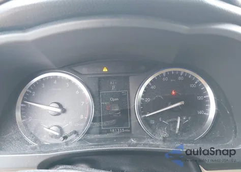 2014 Toyota Highlander Xle V6 z USA, uszkodzony, nr VIN 5TDKKRFH3ES016749